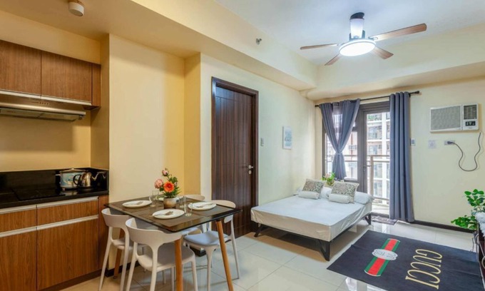 Pasay Copropriété | 16D The Den The Radiance Manila Bay