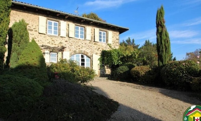 Polignac Cottage | Ferme XVIe siècle rénovée avec jardin clos et WiFi