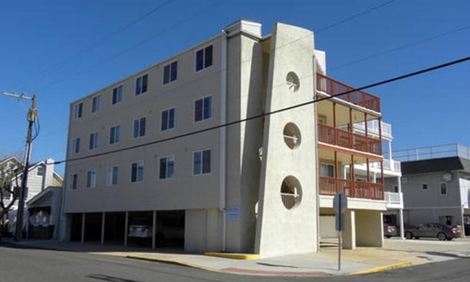 Sea Isle City Copropriété | 17 42nd Street Unit 6