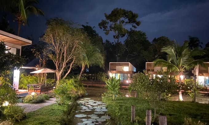 Nakhon Nayok Station Balnéaire | 170 m² Résidence de vacances ∙ 3 chambres ∙ 127 personnes