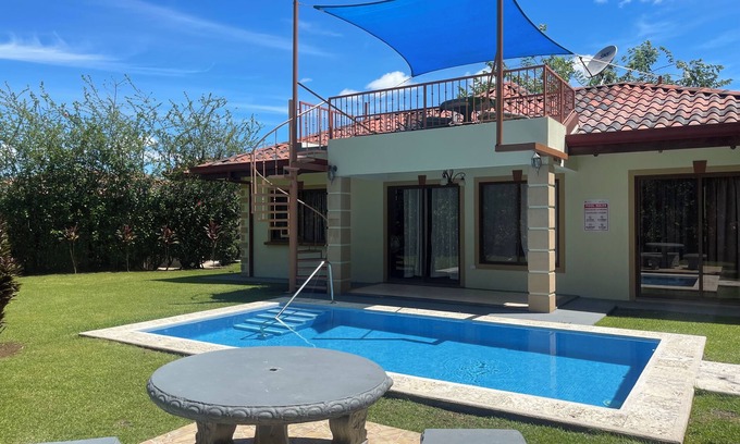Ciudad Cortes Maison | 175 MBPS internet, private pool, golf, beaches and Ojochal