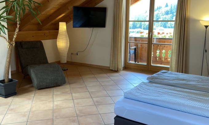 Unterammergau Appartement | 175sqm vacation apartment mountain view for 12- max. 14 persons