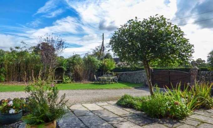 Ipstones Maison | Conversion d'une grange en pierre du XVIIe siècle dans un village - Bord ouest du Peak District