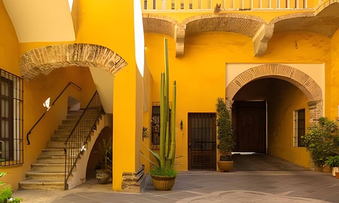 El Carmen Maison | 17th Century “Casa de la Virgen” | 5Beds + Parking