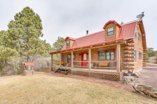 Cotopaxi Maison | 18 Mi to Royal Gorge Peaceful Mtn Cabin with Porch!