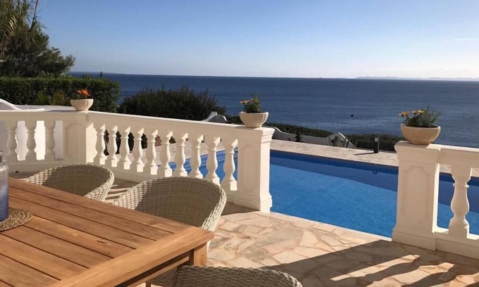 Cala Pi Villa | Vue mer 180 degrés ***** 1ère ligne mer*privée*grande piscine*grand jardin *WIFI