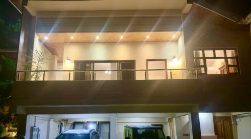 Zig Zag Ward Maison | 180 Degrees Self-Catering