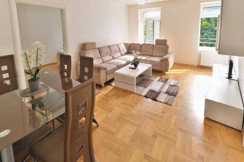 Penzing Appartement | 180 m² Appartement ∙ 4 chambres ∙ 10 personnes