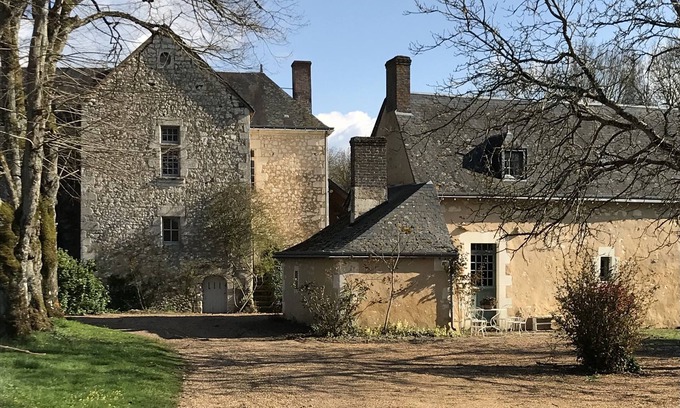 Saint-Germain-d'Arce Cottage | Cottage de 180 m2 à deux heures de Paris
