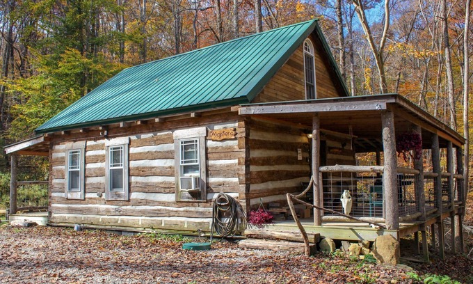 Nelsonville Cabine | Prestige-Montana Cabin-Vue sur le bois-Cabine-Salle de bain privée séparée