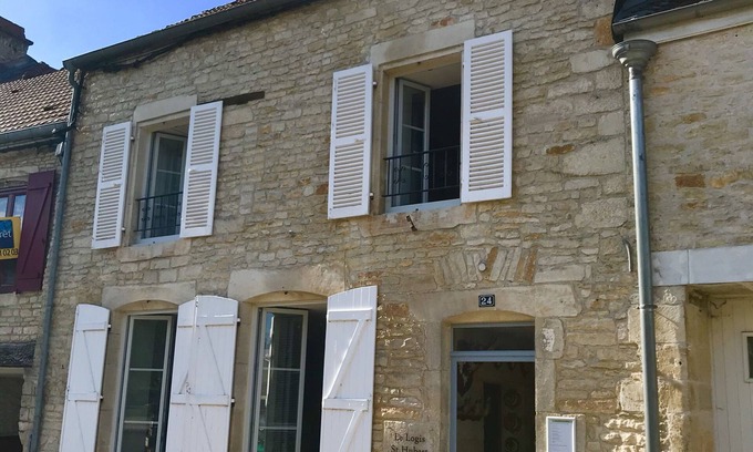 Arc-en-Barrois Maison | 18th century country house