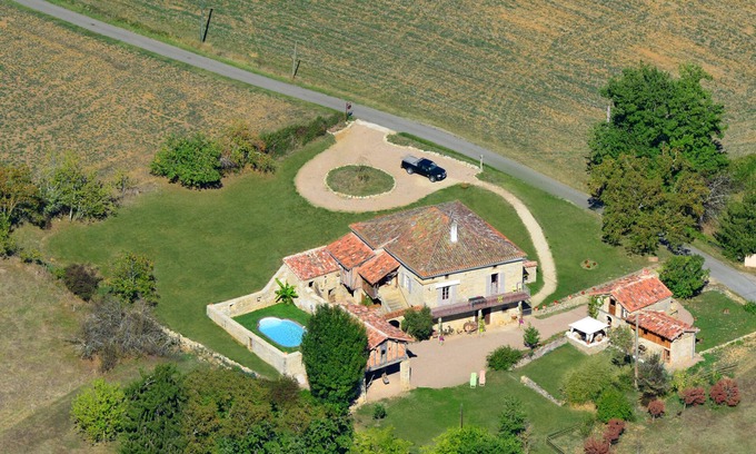 Varen Maison | Domaine gîte du XVIIIème siècle pour10 personnes