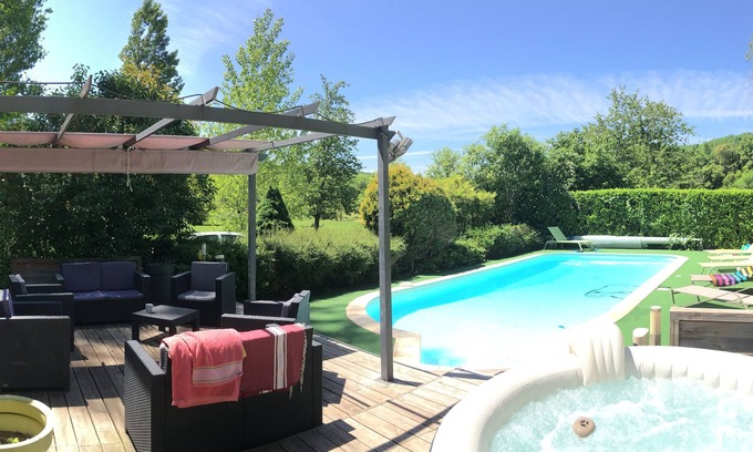 Beaumont-du-Perigord Maison | Moulin en Pierre du 18ème avec piscine privée chauffée, spa, sauna, hammam.