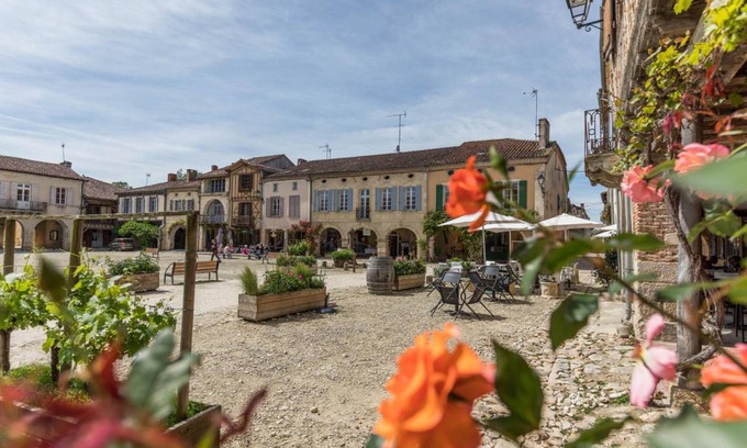 Labastide-dArmagnac Maison | 190 m² Gîte ∙ 4 chambres ∙ 8 personnes