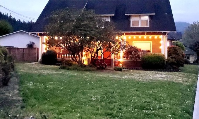Scotia Maison | 1919 Historic Craftsman Home