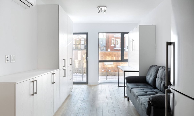 Hochelaga-Maisonneuve Appartement | #192 Lovely & Modern Studio With Balcony