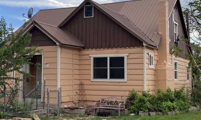 Tridell Autre | 1950’s Family Ranch House - A Uintah Basin Recreational Gateway