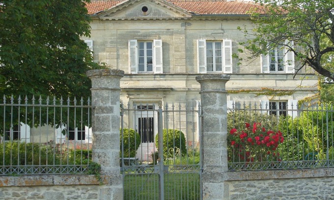 Saint-Yzans-de-Medoc Maison | Maison du XIXème, tranquillité près des châteaux du Médoc et des plages