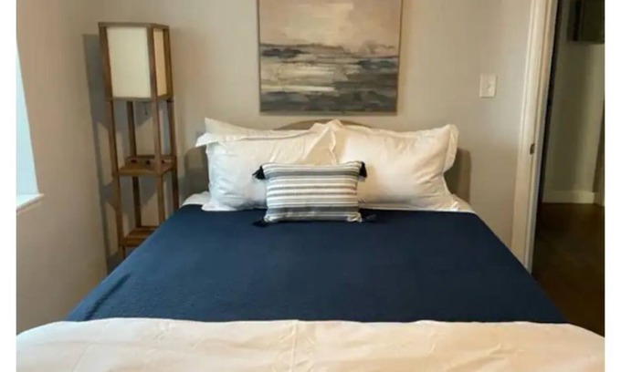 Englewood Appartement | 1BD/1BA Stylish Mid-Term Rental (Unit #4): Your Home Away from Home in Denver