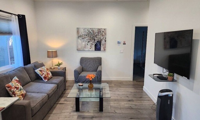 Northridge Appartement | Nouvelle maison d'hôtes moderne 1BD / 1BTH