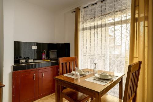 Mwananyamala Appartement | 1BDM Aptmt near Victoria place- lively busy area- along the roadside