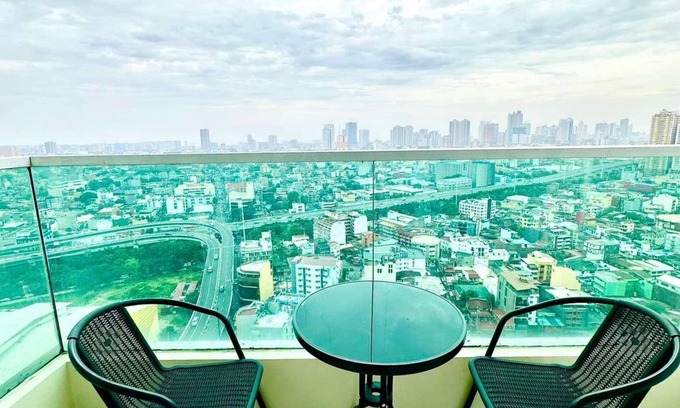 Bangkal Appartement | 1Bdrm Condo at Makati w Balcony view of Mnla Bay