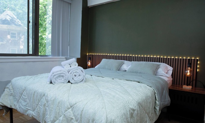 Midtown Toronto Appartement | 1bed in the heart of Toronto , Yorkville & Uft/Netflix/Disney+
