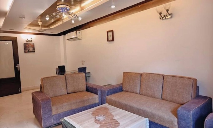 Greater Kailash Appartement | 1BHK- GK 1 near Market by HostMyStay