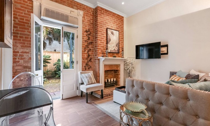 South 7th Ward Copropriété | 1BR 1BA Condo w/pool near Bourbon St - 3 min walk