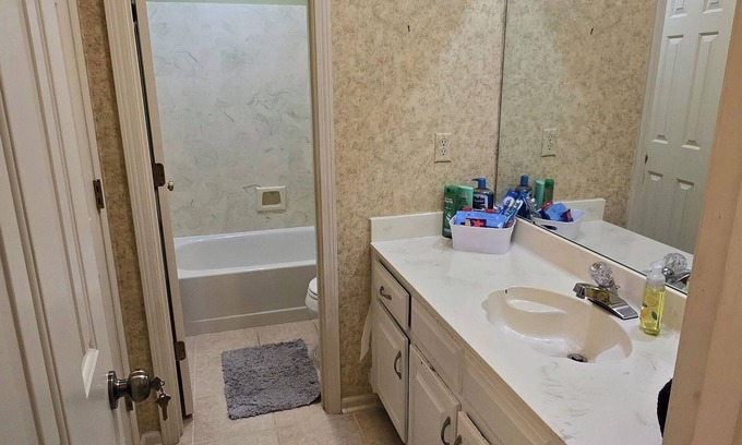Lakeland Maison | 1BR/1BA on a 2 acre Wooded Lot - See the Deer!