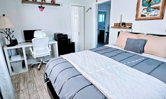 Camelback East Maison | 1BR/1BA Remodeled Central Phoenix Casita