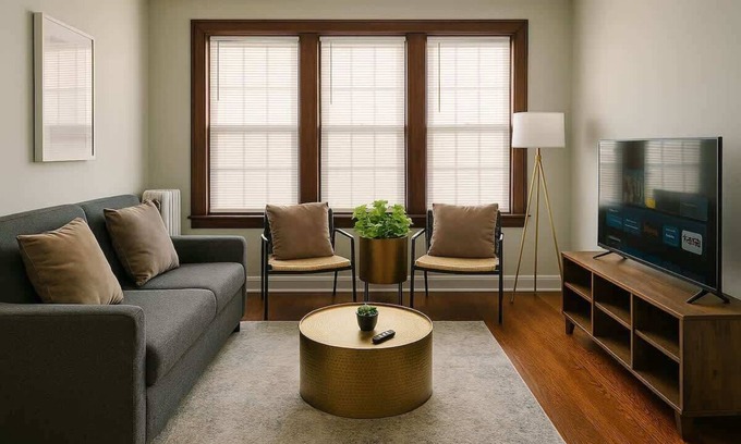 Cragin Appartement | 1BR 1BA Windy City Hideout - Lockwood rep