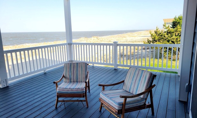 Broadkill Beach Cottage | 1BR condo, 1st floor. FREE kayaks and bikes. Huge deck with ocean views.