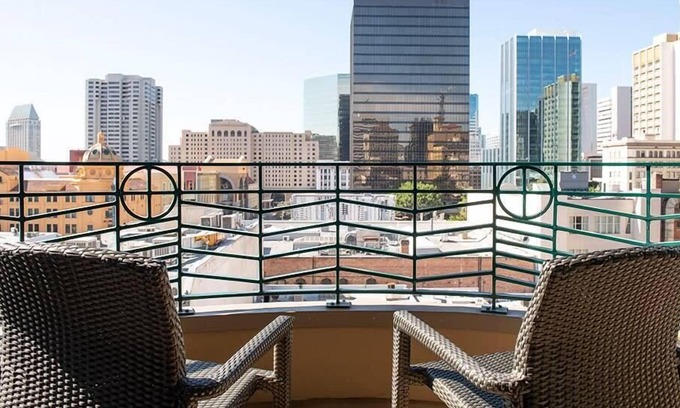 Civic Core Copropriété | 1br Condo Gaslamp Quarter & Theme Parks!