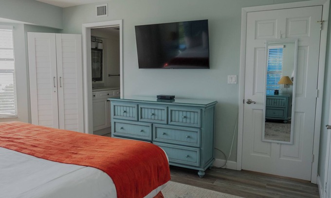 Tavernier Copropriété | 1BR Condo w/ Ocean View, Pool & Private Beach