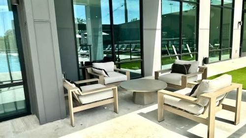 McNeil Appartement | 1BR Getaway Pool Gym