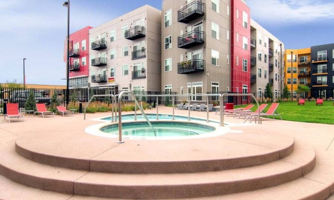 River North Art District Appartement | 1BR RiNo Apt w/Private Garage