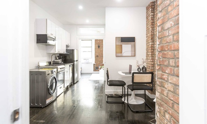 Bowery Appartement | 1BR, w/ w/d in unit, By Subway