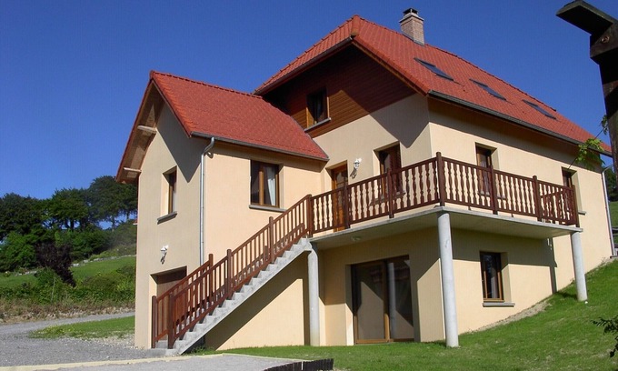 Bezinghem Maison | Gite 12 pl proche Touquet avec billard, baby foot ping pong et Option SPA 200 m
