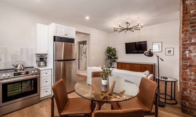 Columbus Appartement | 1mi to Nationwide | NEW |free parking