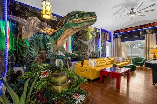 Clear Creek Maison | 1st Animatronic Dinosaur Villa