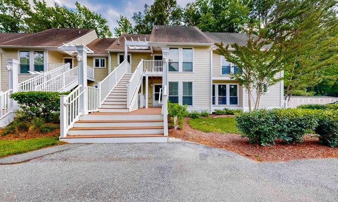 Bethany Beach Copropriété | 1st-floor Sea Colony Tennis condo with gym, & sauna