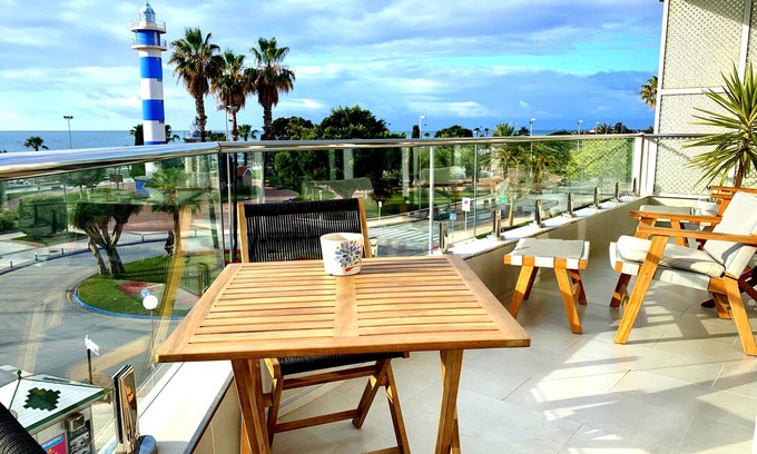 Torre del Mar Appartement | Appartement élégant avec vue mer en première ligne