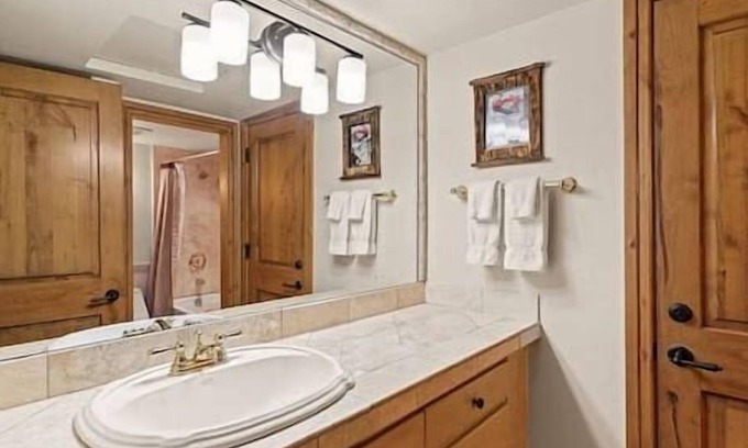Aspen Appartement | 2/2 Condo, Aspen Core, Pool, Hot Tub, Ski/In!
