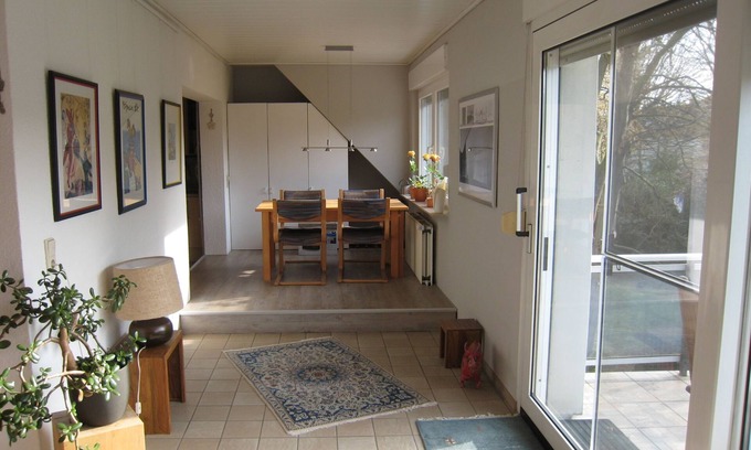 Innenstadt-Ost Appartement | 2.5 km to the city center. Vacation apartment in a quiet location.