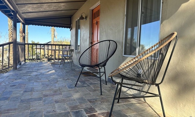 Twentynine Palms Maison | 2.9 Palms - 5 minute drive to park!