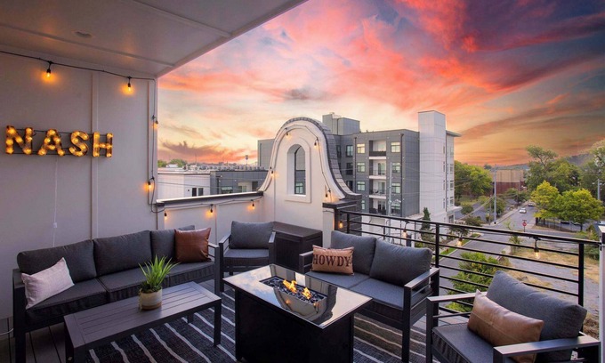 Buena Vista Maison | 2 Adjacent Luxury Homes|Rooftop Decks + Game Rooms