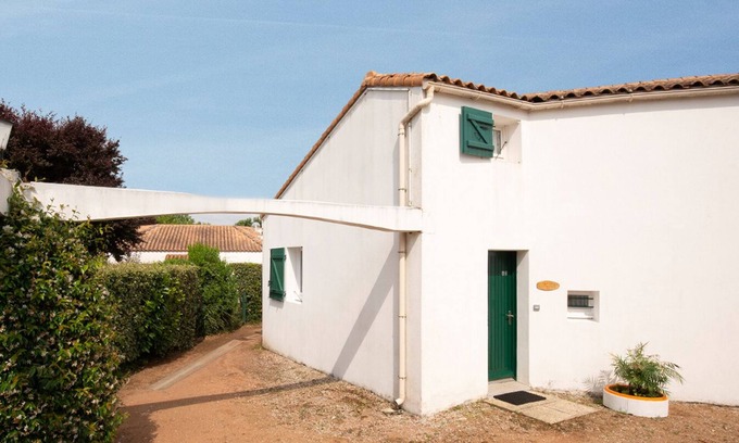 Longeville-sur-Mer Copropriété | Vrbo Property