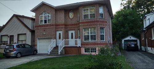 Hamilton Appartement | 2 bdrm apartment 3 min walk to McMaster University