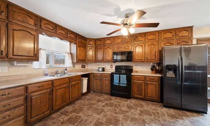Fulton Maison | 2 Bed/1Bath On State Road Z, 5 mins to Fulton!